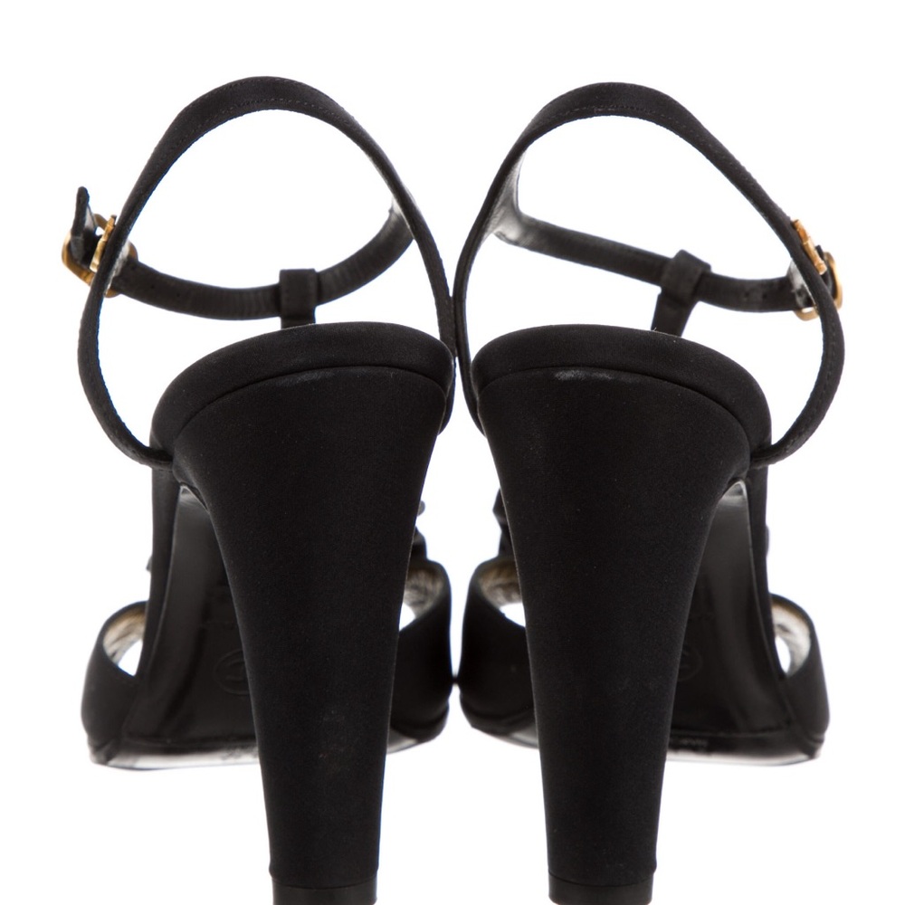 CHANEL Black and Gold Heels with Bow Detail - Picture 4 of 5